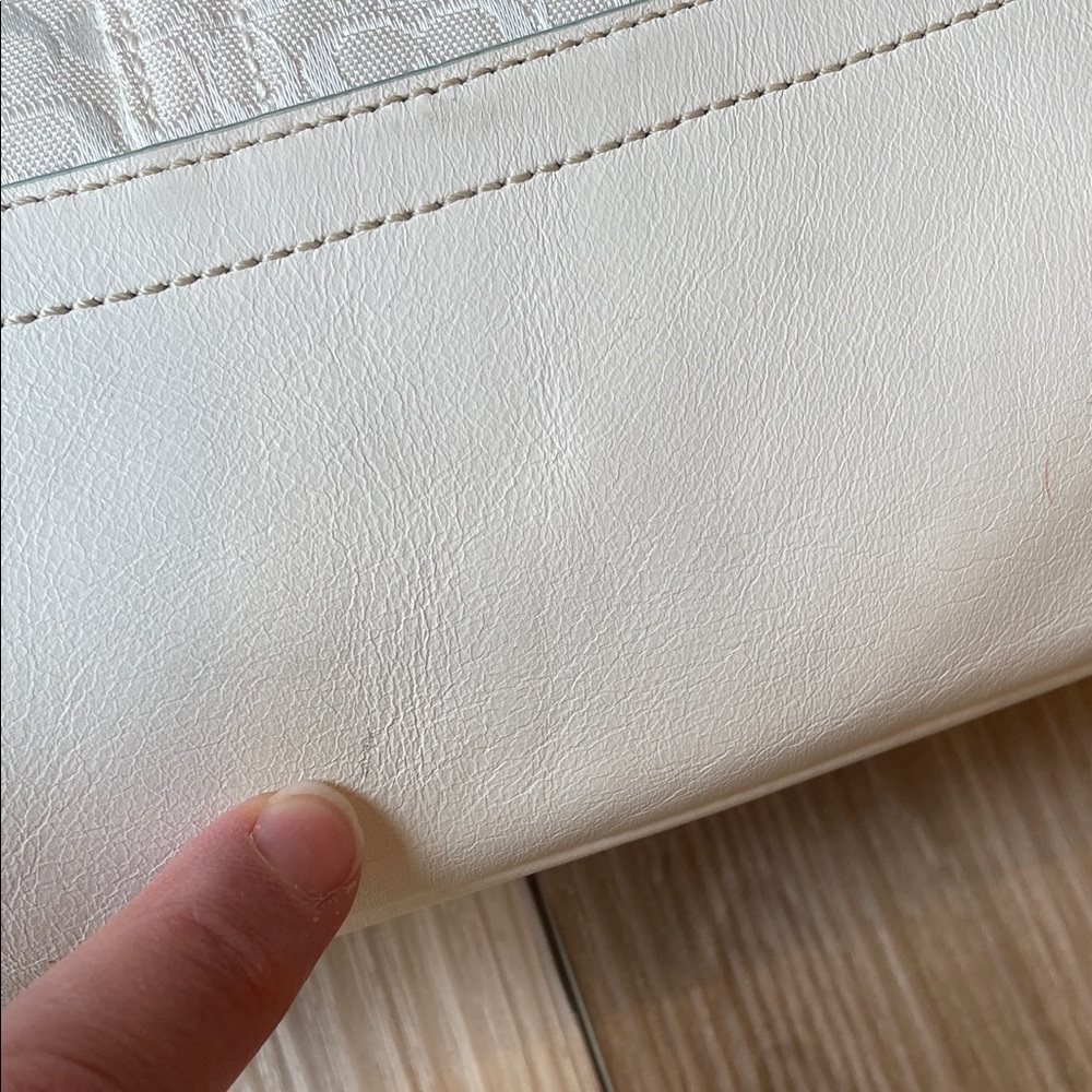 Coach Floral Embroidered Cream Shoulder Bag - Picture 3 of 16
